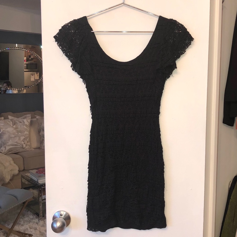 H&M black lace mini dress w/ all over ruffles - Picture 3 of 3
